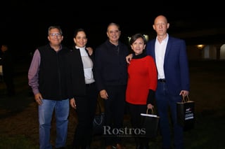 -Antonio Hernández, Moru Mortera, Marco Hernández, Alma Reyes y Alejandro Gutiérrez.