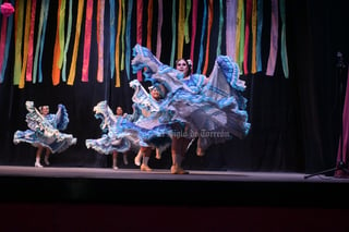 Grupo de danza Xipe-Tótec celebró su segundo aniversario en el Teatro Alvarado