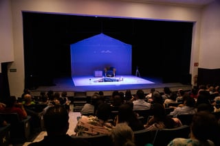 El telón del teatro Garibay se abrió en punto de las 20:00 horas de este martes para la inauguración de la XIX edición del Festival de Monólogos Teatro A Una Sola Voz, el cual se celebrará toda la semana en Torreón hasta el próximo domingo 7 de julio.