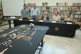 INAH presenta los restos del 'Hombre de Bilbao'