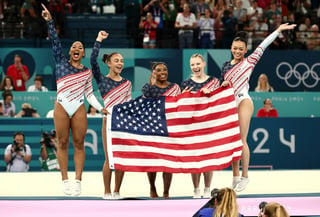 Simone Biles lleva a Estados Unidos al oro en gimnasia