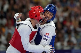 Carlos Sansores va por bronce en Taekwondo en París 2024