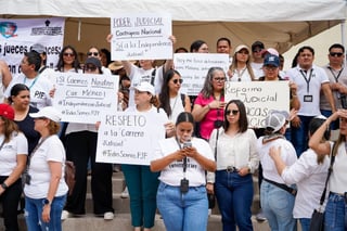 Cerca de mil trabajadores del Poder Judicial de la Federación en Torreón arrancaron un paro de labores de manera indefinida para exigir que se de marcha atrás a la reforma.