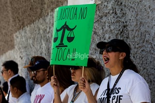 Con bloqueo en Torreón protestan contra la reforma judicial