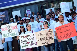 Siguen protestas por reforma judicial en Torreón, llevan bloqueo a Colón y Escobedo