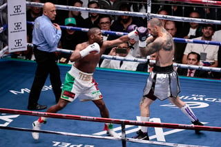 En combate sucio, Floyd Mayweather vence a John Gotti III