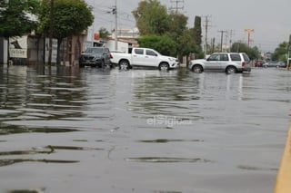 Lluvias alcanzan los 59.8 milímetros; atienden sectores anegados en Torreón