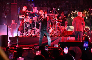 Noche de Romanticismo en el Coliseo Centenario