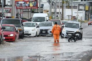 Aumentan baches en calles de Torreón