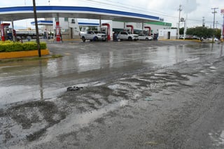 Aumentan baches en calles de Torreón