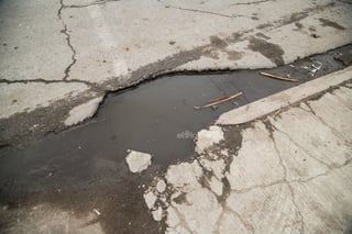 Aumentan baches en calles de Torreón