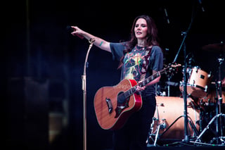 Ayer llegaron Jesse & Joy para volver a enamorar a sus fanáticos laguneros y, de paso, recordarles amores fallidos a través de sus canciones.