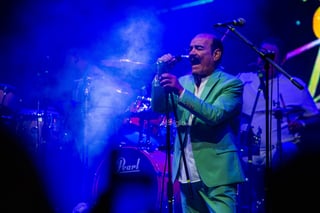 El Foro de las Estrellas se engalanó con el evento de Tropicalísimo Apache de Arturo Ortiz, en el que La Inersia, desde Francisco I Madero, Coahuila, se encargó de abrir el show. Para la ocasión, la agrupación de Ortiz entregó  un concierto lleno de temas que los laguneros gozaron como La hierba se movía, Ojitos mentirosos, Loco y El paso del gusanito.