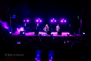 A poco más de dos años de haber cantado en Torreón, Mocedades volvió a la región. Este sábado, los artistas españoles se presentaron en el Teatro Isauro Martínez ante una buena asistencia.