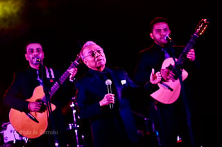 A poco más de dos años de haber cantado en Torreón, Mocedades volvió a la región. Este sábado, los artistas españoles se presentaron en el Teatro Isauro Martínez ante una buena asistencia.