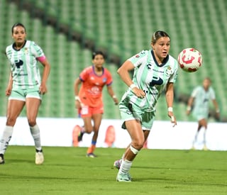 Los postes y las atajadas de ambas guardametas, impidieron que las Guerreras y Cañoneras se hicieran daño anoche, al concluir la jornada 15 del Torneo Apertura 2024 de la Liga MX Femenil, sellando un amargo empate 0-0 para ambos conjuntos.