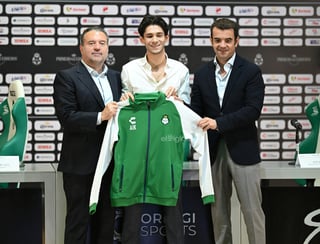 Con la intención de dar una visión joven a Santos Laguna, fue presentado oficialmente Aleco Irarragorri Kalb como nuevo presidente del club, quien reemplaza a Dante Elizalde.