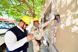 La Comisión Federal de Electricidad (CFE) arrancó con un nuevo operativo de verificación de consumo de luz en domicilios, en esta ocasión, en la colonia Villa Jardín, en el municipio de Lerdo.