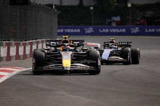 Carlos Sainz conquista el Gran Premio de México; 'Checo' Pérez queda en decimoquinto