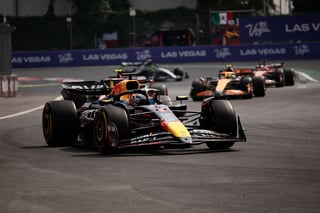 Carlos Sainz conquista el Gran Premio de México; 'Checo' Pérez queda en decimoquinto