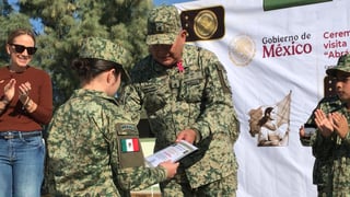 Pequeños de la Casa Hogar Abrázame vivieron la experiencia de ser militares por un día a invitación de la XI zona militar en Torreón.