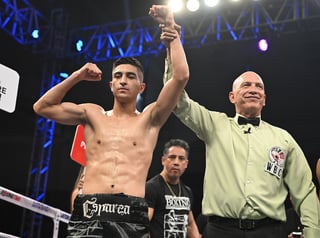 Demasiada pieza fue el lagunero Javid 'Gallo Giro' Ramírez, para el excampeón mundial Carlos 'King' Molina, al noquearlo en dos rounds y proclamarse monarca Internacional del Consejo Mundial de Boxeo (WBC, por sus siglas en inglés) de peso Medio, anoche en el Auditorio Municipal de Torreón.