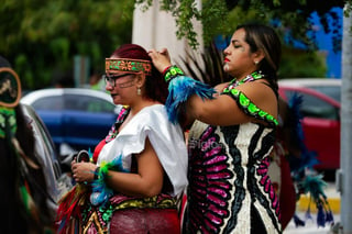 Danzas que acompañarán a peregrinos guadalupanos reciben bendición en  Torreón