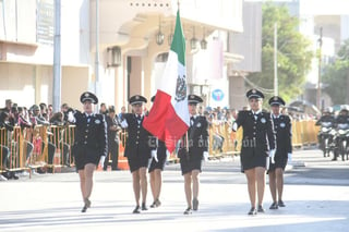 Desfile cívico militar por el 114 aniversario de la Revolución Mexicana