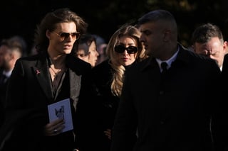 Los cuatro integrantes de One Direction se reunieron por primera vez este miércoles en el funeral por su compañero Liam Payne, celebrado con una ceremonia privada en el condado de Buckinghamshire (noroeste de Londres), más de un mes después de su fallecimiento en Buenos Aires (Argentina) con 31 años.