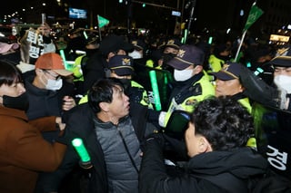 El presidente de Corea del Sur anuncia que revocará la ley marcial