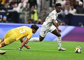 Con goles de Kylian Mbappé (37'), Rodrygo (53') y Vinicius Jr (84', penal), el Real Madrid conquistó la Copa Intercontinental en el Estadio de Lusail. El equipo merengue no dio margen a las sorpresas y superó con autoridad a un digno Pachuca, que intentó competir frente al multicampeón de la UEFA Champions League.