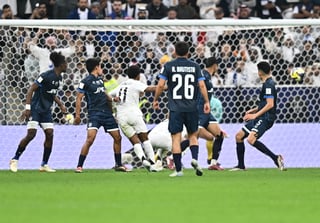 Con goles de Kylian Mbappé (37'), Rodrygo (53') y Vinicius Jr (84', penal), el Real Madrid conquistó la Copa Intercontinental en el Estadio de Lusail. El equipo merengue no dio margen a las sorpresas y superó con autoridad a un digno Pachuca, que intentó competir frente al multicampeón de la UEFA Champions League.