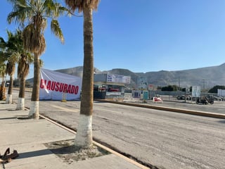 A esta redacción llegaron imágenes sobre la clausura de operaciones de Cementos Mexicanos (Cemex) en Torreón, Coahuila por un presunto adeudo del predial.