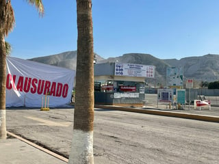 A esta redacción llegaron imágenes sobre la clausura de operaciones de Cementos Mexicanos (Cemex) en Torreón, Coahuila por un presunto adeudo del predial.