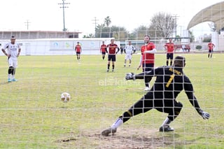 Este domingo, el Parque España goleó 3-0 al Deportivo San Joaquín, para quedarse con el título de la Liga de Futbol Matías Román Ríos en su categoría Veteranos.

Los goles de “La Furia” al mando de Miguel Salaís, fueron obra de Gabriel Curiel, en la primera parte, así como de Hugo Abella y de Sebastián Rodríguez, desde los once pasos.