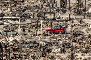 Un nuevo incendio fue declarado anoche en el condado de Ventura, colindante a Los Ángeles, en medio de una alerta por fuertes vientos que amenaza con empeorar el estado de las llamas a una semana desde su inicio.