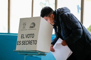 Inicia la votación en jornada electoral de Ecuador