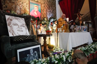 Homenajean a Paquita la del Barrio en ‘Casa Paquita’