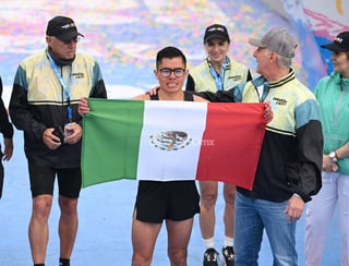 Hesiquio Flores y Fanny Oropeza fueron los ganadores de su ramas de la edición XXXVI del Maratón Internacional Lala, celebrado este domingo en la Comarca Lagunera.