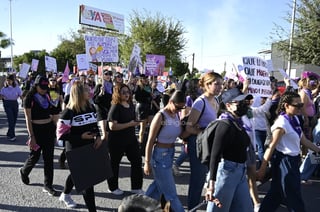 La fuerza de las mujeres se hizo presente por quinto año consecutivo, quienes “tomaron” las calles de la Comarca Lagunera con la marcha conmemorativa del Día Internacional de la Mujer, conocida también como el 8M.