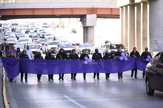 Las mujeres 'tomaron' las calles de la Comarca Lagunera con la marcha del 8M