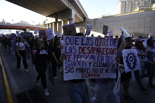 Las mujeres 'tomaron' las calles de la Comarca Lagunera con la marcha del 8M