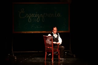 Este viernes, el llamado 'Maestro del terror' retornó para presentar el trabajo unipersonal, Esquizofrenia en el Teatro Nazas