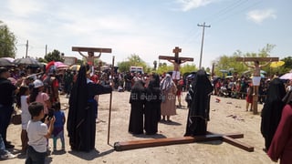 Como marca la tradición en la comunidad católica, en el municipio de San Pedro se realizó la representación de la Pasión y Muerte de Jesucristo, el cual inició alrededor de las 10:30 de la mañana, al exterior de la Parroquia de San Pedro Apóstol.