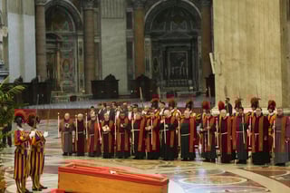 Guardia Suiza Pontificia, entre encargados de la seguridad del cónclave