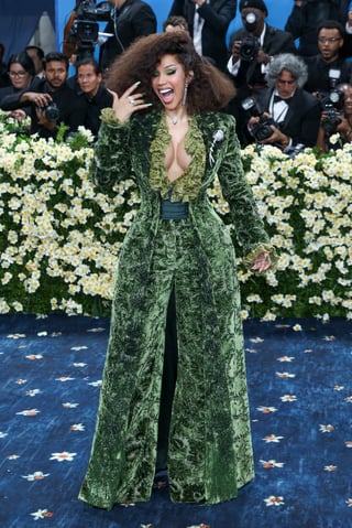 NEW YORK (United States), 06/05/2025.- American rapper Cardi B poses on the red carpet for the 2025 Met Gala, the annual benefit for the Metropolitan Museum of Art's Costume Institute, in New York, New York, USA, 05 May 2025. The event coincides with the Met Costume Institute's spring 2025 exhibition ‘Superfine: Tailoring Black Style’ which will be on view from 10 May 2025 through 26 October 2025.  (Nueva York) EFE/EPA/JUSTIN LANE