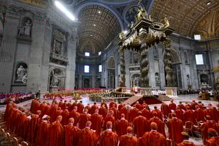 Cardenales se reúnen en cónclave para elegir al sucesor del papa Francisco Cardenales se reúnen en cónclave para elegir al sucesor del papa Francisco