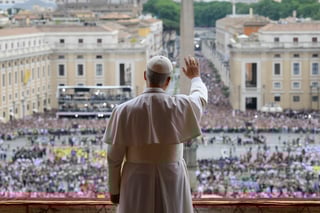 'Nunca más la guerra', clama el papa León XIV al dirigir rezo en plaza de San Pedro