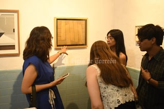 Dos espacios independientes, La Libre y Galería Atelier 777, unieron fuerzas en el centro de Torreón para organizar la exposición artística titulada Rituales y Rutinas, donde se muestran 44 obras de siete artistas laguneros, las cuales arrojan formatos desde cerámica, pintura, fotografía, collage y música.