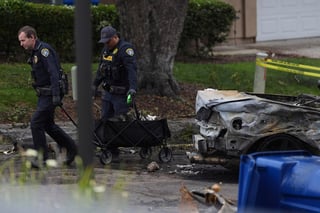 Mueren varias personas al estrellarse avioneta en San Diego; destruye viviendas y vehículos Mueren varias personas al estrellarse avioneta en San Diego; destruye viviendas y vehículos